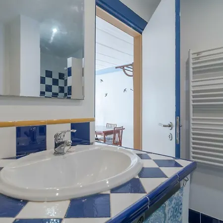 Apartment Alfama Bright, Chill & Cozy Lisbon