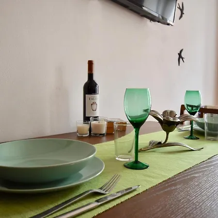Apartment Alfama Bright, Chill & Cozy *