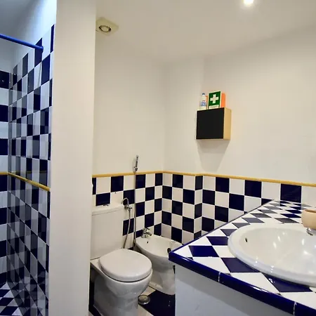 Apartment Alfama Bright, Chill & Cozy *
