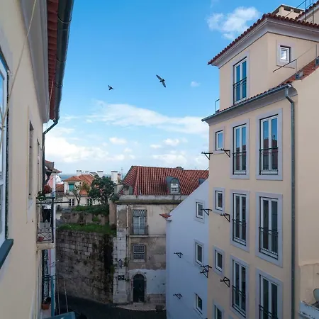 Alfama Bright, Chill & Cozy