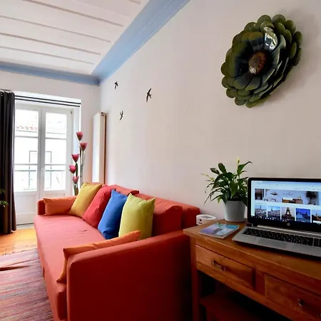 Alfama Bright, Chill & Cozy